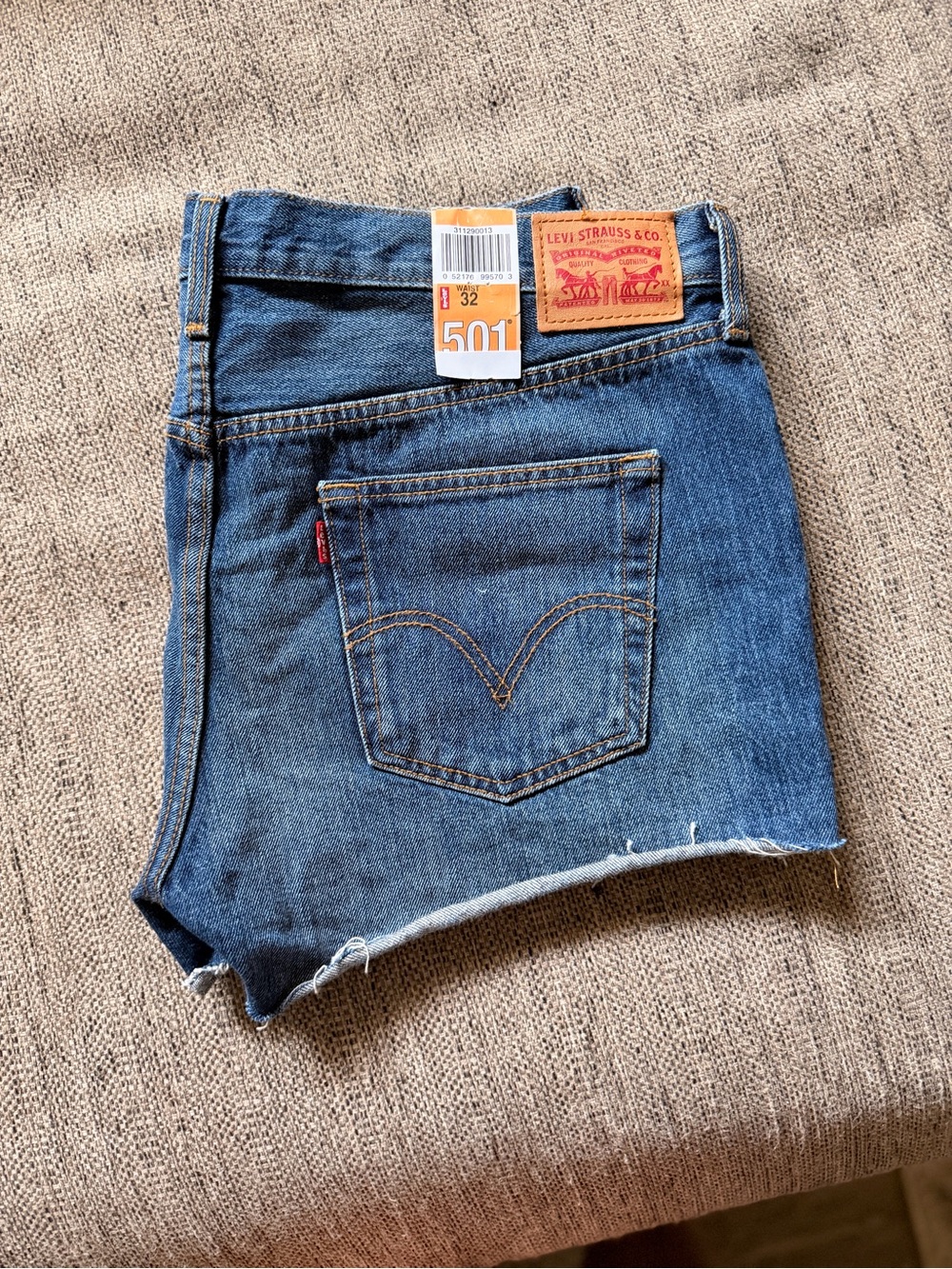 Levi's 501 Cutoff Denim Shorts - Dark Blue size 32